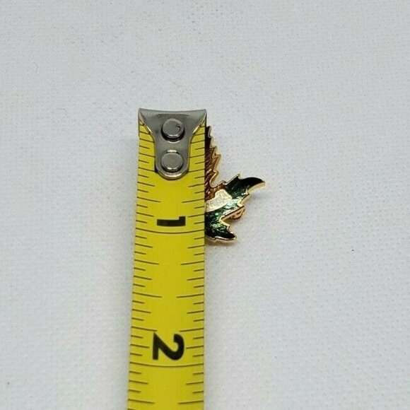 Niagara Falls G.M.B Leaf Pin - Collectible Souvenir Pin - Picture 9 of 9